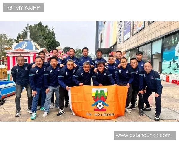 足球明星携手慈善捐赠节目感动人心传递爱心与希望