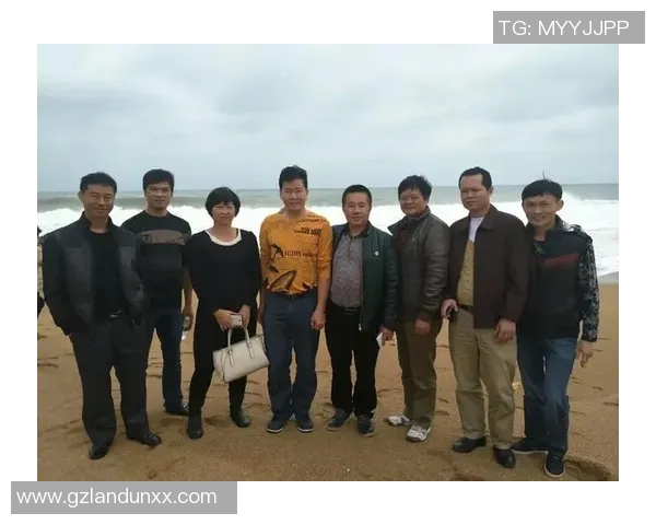 寻找足球明星签名的精彩瞬间与难忘回忆 寻找足球明星签名的精彩瞬间与难忘回忆