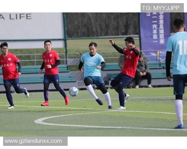 蒋姓足球明星盘点及其在足球界的成就与影响分析