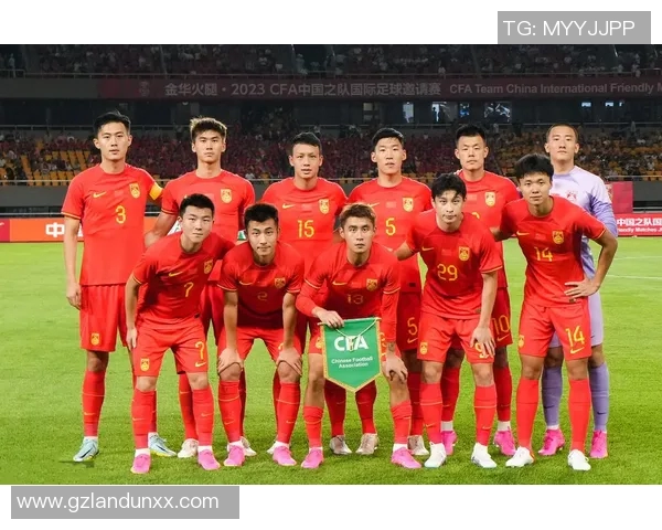 中国足球明星闪耀赛场聚焦中国队球员的精彩表现与未来发展 中国足球明星闪耀赛场聚焦中国队球员的精彩表现与未来发展