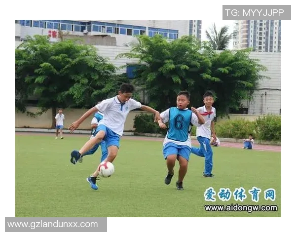 郑凯心目中的足球偶像揭秘他为何钟情于这些明星球员