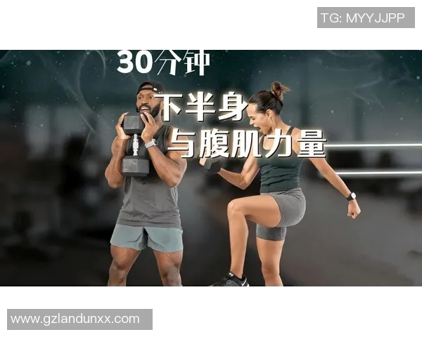 使用哑铃锻炼腹部的有效方法与技巧分享让你轻松塑造完美腹肌